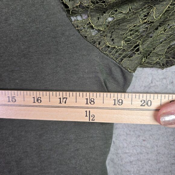 Chicos Olive Green Lace Overlay Knit Top M Long Sleeve Scoop Neck Side Slits - Picture 5 of 6